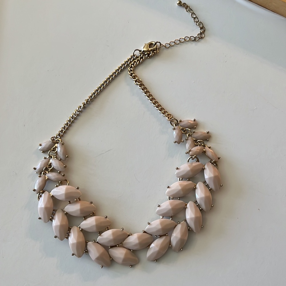Unique flesh tone, color, diamond shaped, faceted stones set in gold - Picture 7 of 8